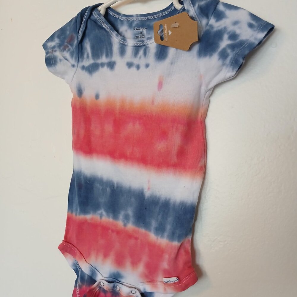 Tie Dye Red White Blue Stripe Baby Snap Crotch Body Suit July 4th 18 Months NWT - Picture 7 of 10